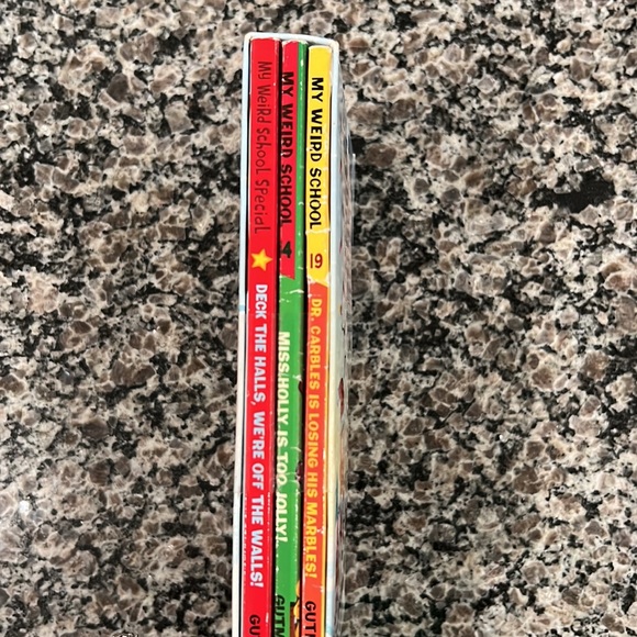 [My Weird School] Christmas 3 - Book Box Set - Picture 5 of 7